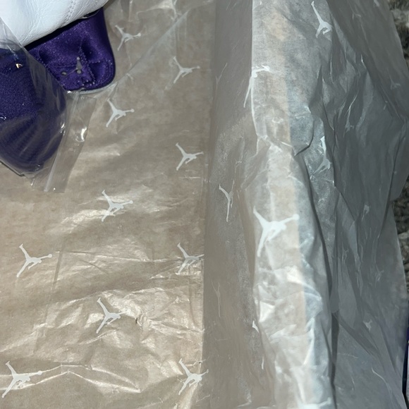 NIB - Air Jordan 1 High OG - Size 11 - Picture 7 of 12